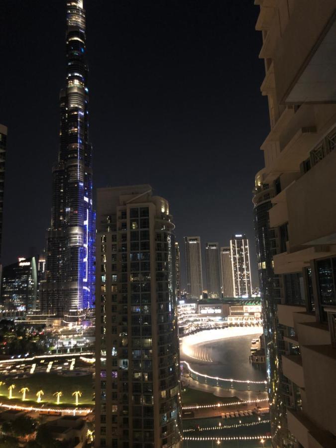 Downtown Boulevard One Bedroom Apt In 29 Blvd غرفة وصالة Burj & Fountain View Master Bedroom Plus 2 Single Beds In Living Room Dubai Eksteriør billede
