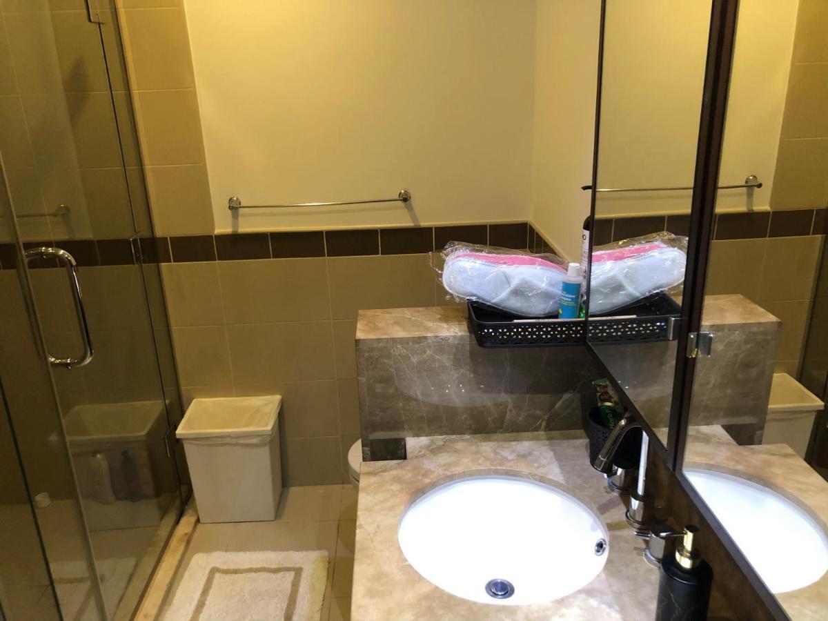 Downtown Boulevard One Bedroom Apt In 29 Blvd غرفة وصالة Burj & Fountain View Master Bedroom Plus 2 Single Beds In Living Room Dubai Eksteriør billede