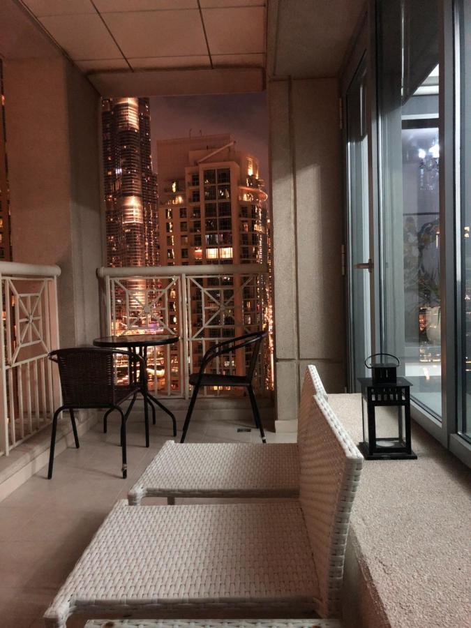 Downtown Boulevard One Bedroom Apt In 29 Blvd غرفة وصالة Burj & Fountain View Master Bedroom Plus 2 Single Beds In Living Room Dubai Eksteriør billede